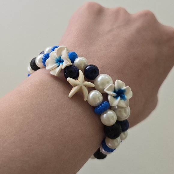🌋 Hawaiian Beach Bracelet Set - Picture 3 of 10